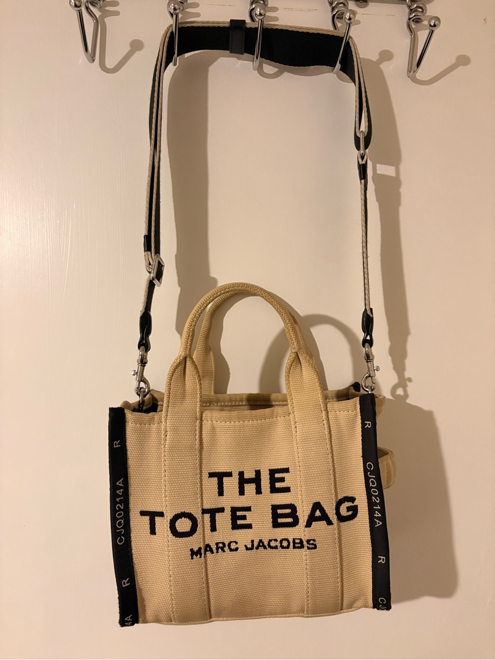 Marc Jacobs Beige Canvas 'The Tote Bag' with Black Logo - Picture 2 of 6